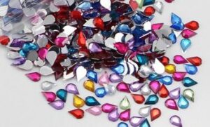 Tilga kujulised akrüülkristallid 6x10mm, 50 tk