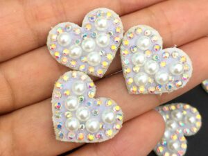 kaunistused valged südamed 22x19 mm 4 tk