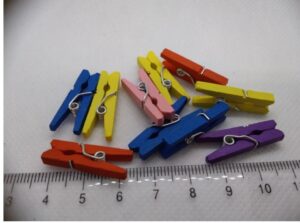 värvilised mini pesulõksud 20 tk pakis 25x8x3 mm