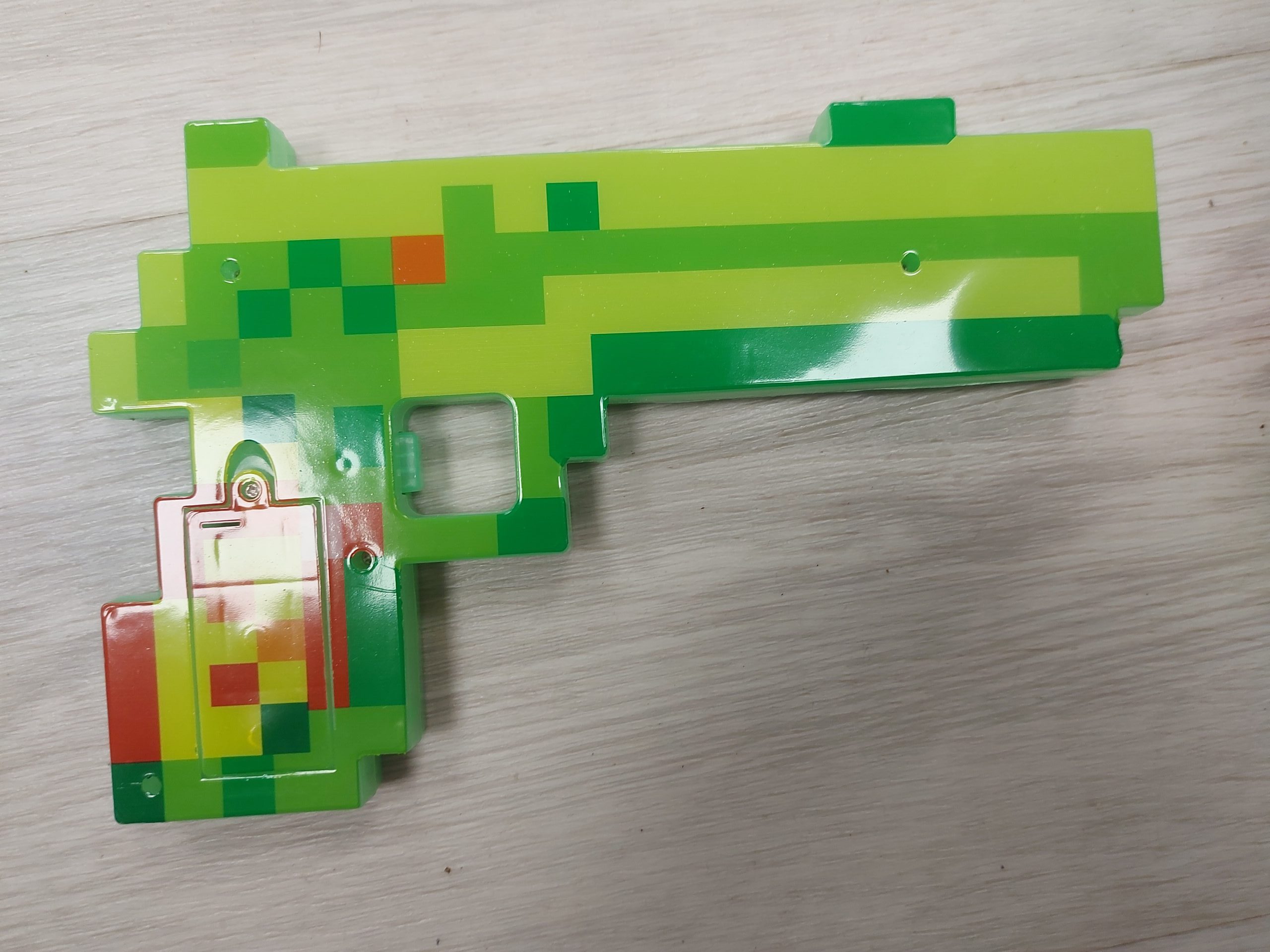 Minecraft teemaline relv 20 cm roheline