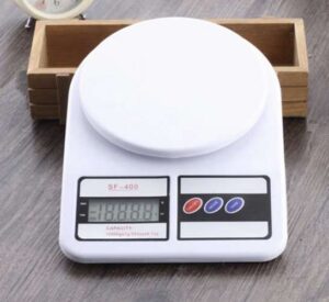 Elektrooniline köögikaal kaalub kuni 10 kg