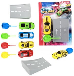 Lastav ralliauto koos hüpekaga